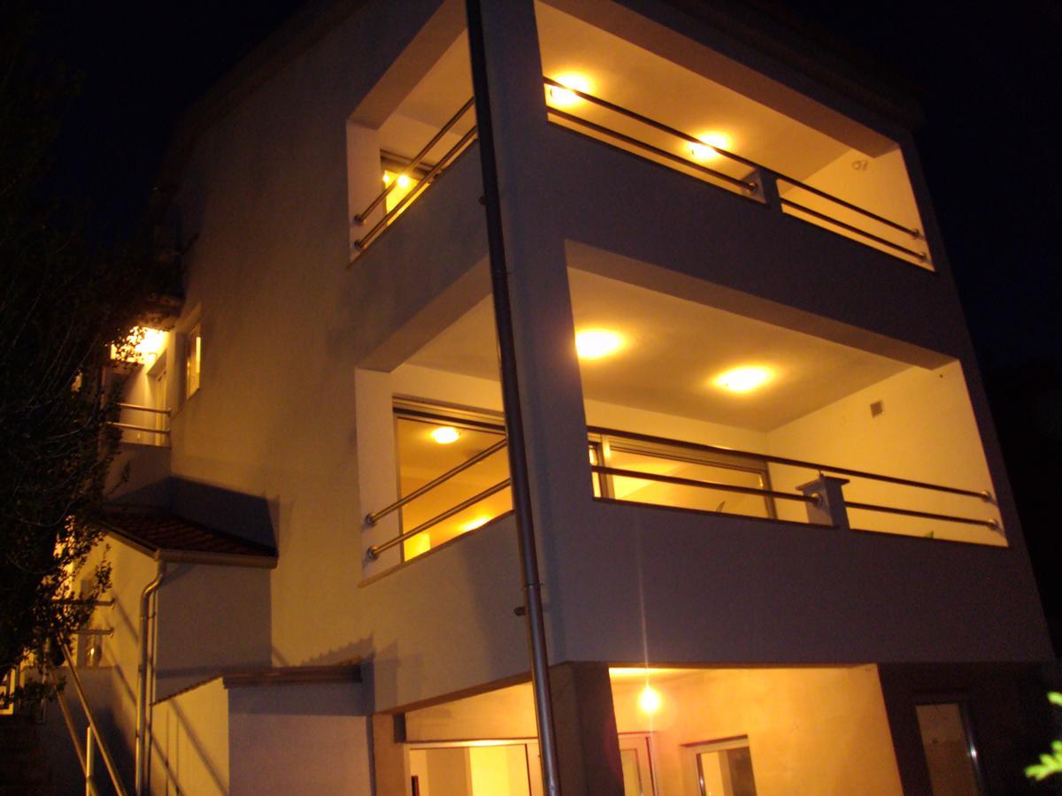 Apartments Vista Novi Vinodolski Esterno foto